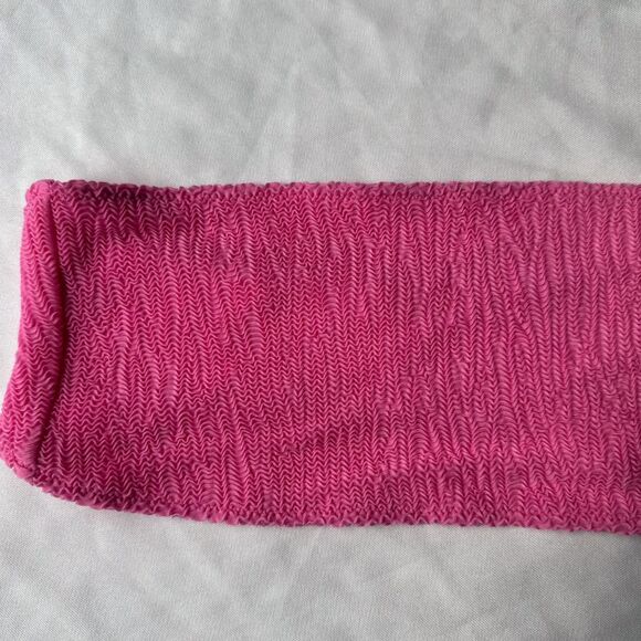 Four Three Seven x That’s So Sabotage Bandeau Crinkle Top in Pink - Picture 5 of 7